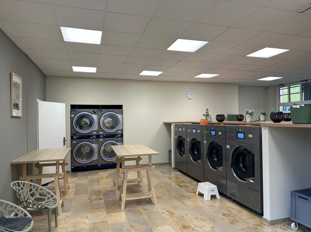 産業用ランドリー ソリューションの究極ガイド: 機器、プロセス、効率